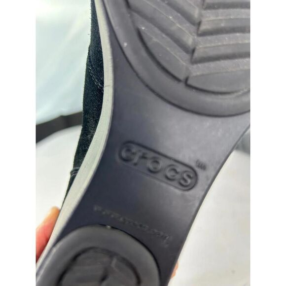 CROCS Leigh Black Suede Wedge Shootie US 8.5 Ladies Ankle Boot Booties Shoes - Picture 11 of 15